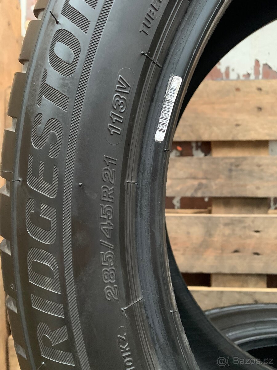 2ks 285/45/21 Bridgestone Blizzak/RFT/LM001/ 7m - 8