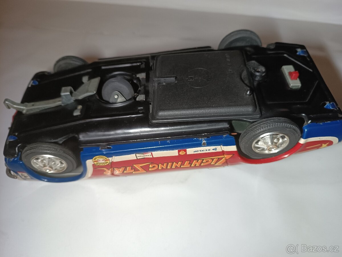 Hračka Chevrolet Camaro - 8