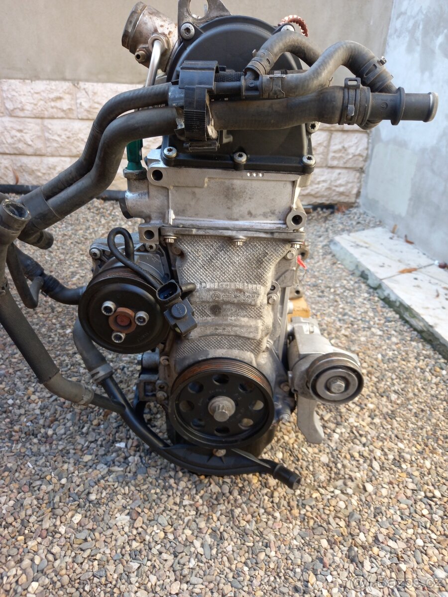 Škoda octavia 2 motor 1.2 tsi 77kw - 8