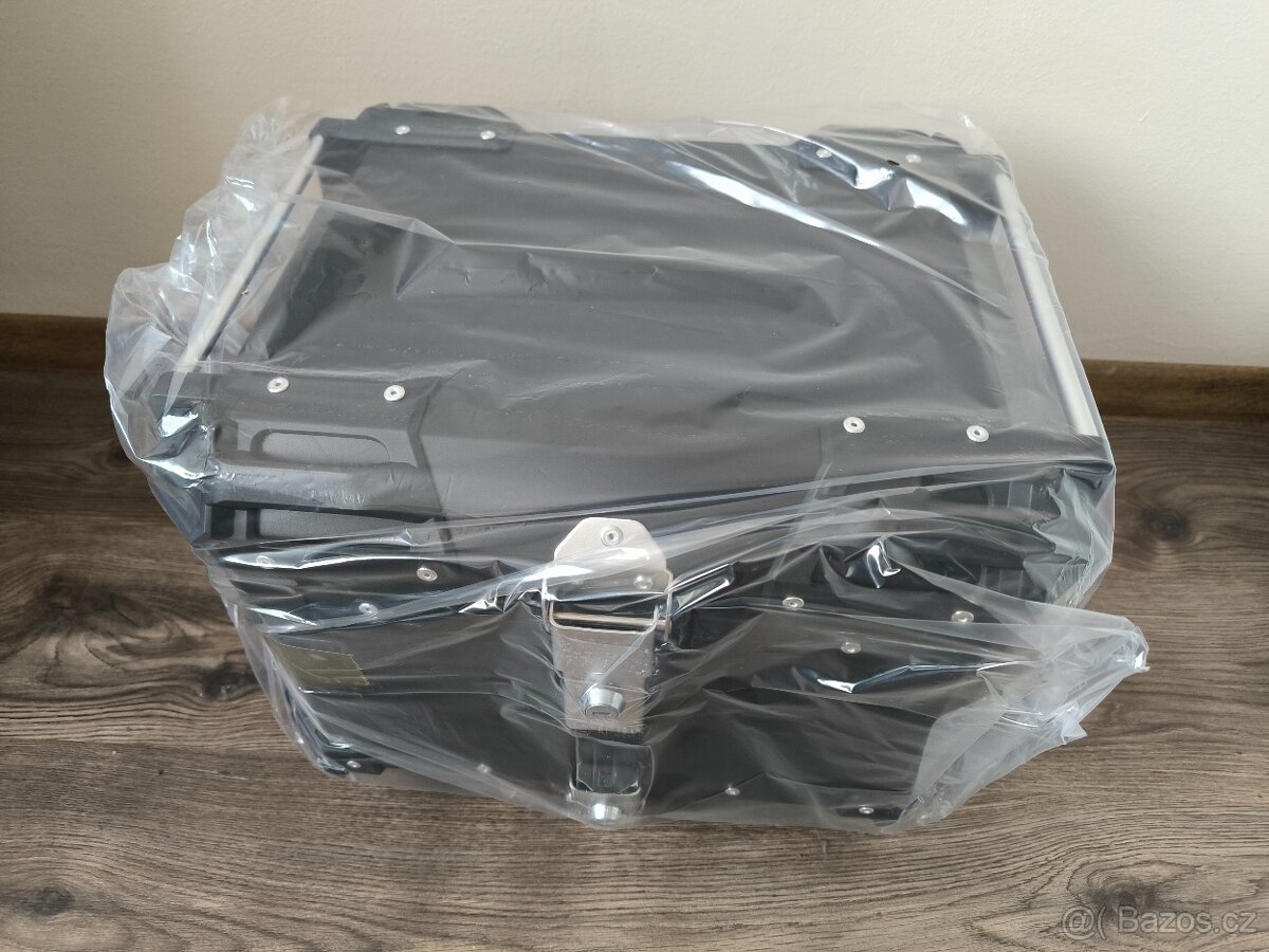 Zadní motokufr TopCase 55L hliníkový černý - 8