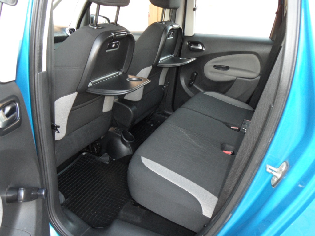 Citroen C3 Picasso 1.4 VTi,70kw,zak. v ČR,naj,96000km - 8