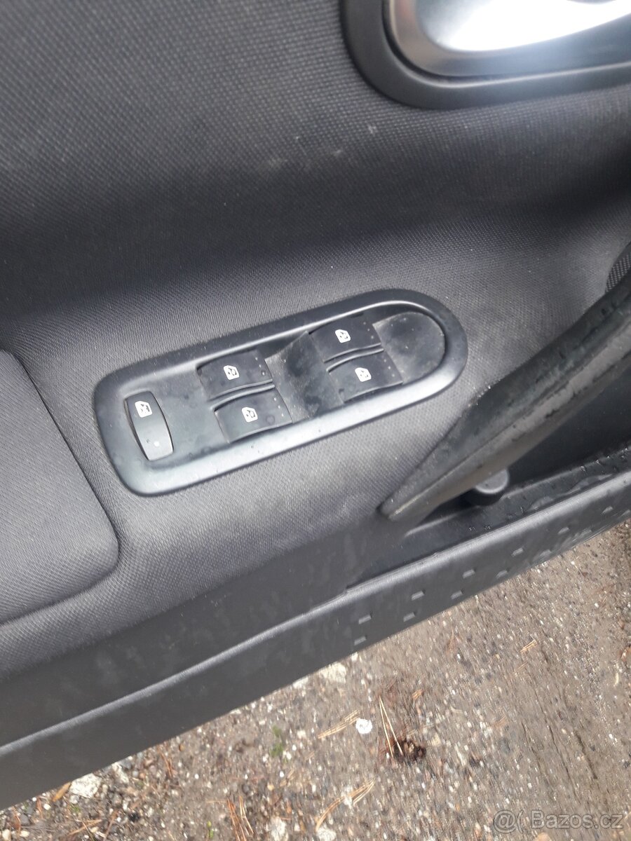 RENAULT MEGANE COMBI 1.9 DCi 96kw r.v.2007 - 8