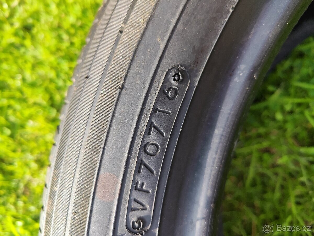 Letní pneumatiky Toyo 215/50/18 5,7mm - 8