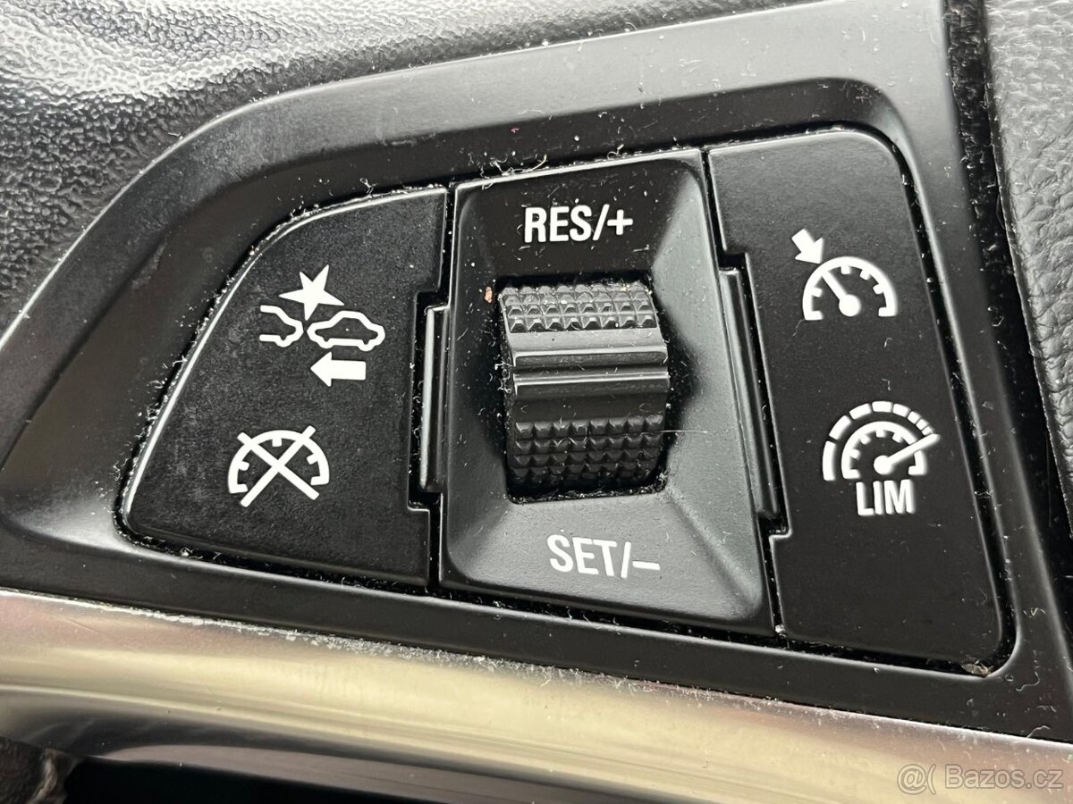 Opel Astra GTC 1.4 Turbo 140k Enjoy 2015, 103 kW, 65 300 km - 8