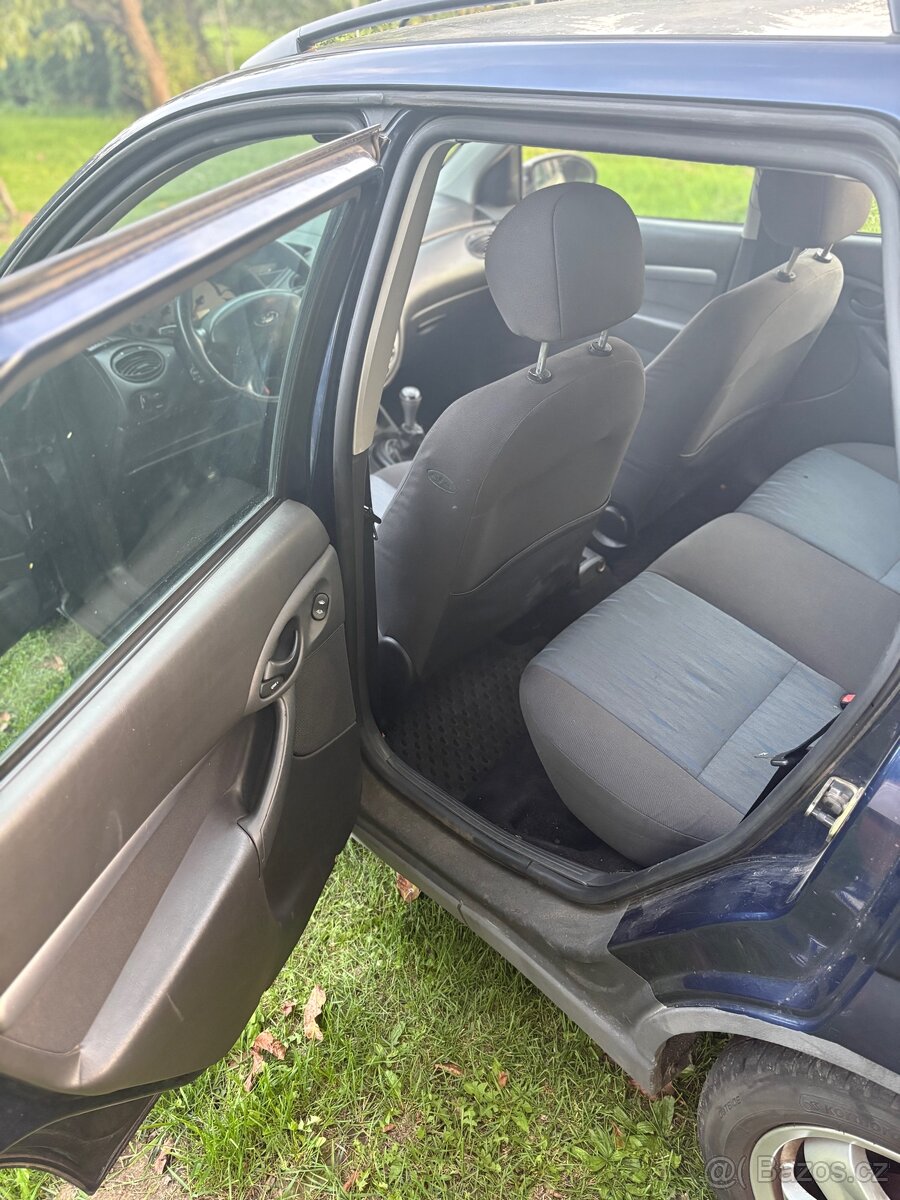 FORD Focus 1 - 8