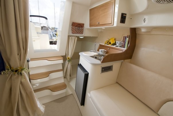 Prodám nová kabinová jachta CABIN 23/6,9m - 8