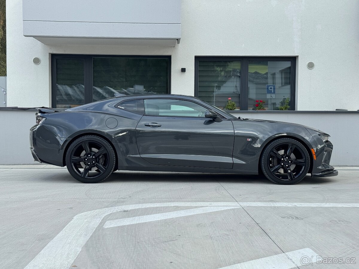 Chevrolet Camaro 6.2 V8 A/T 2017 - 8