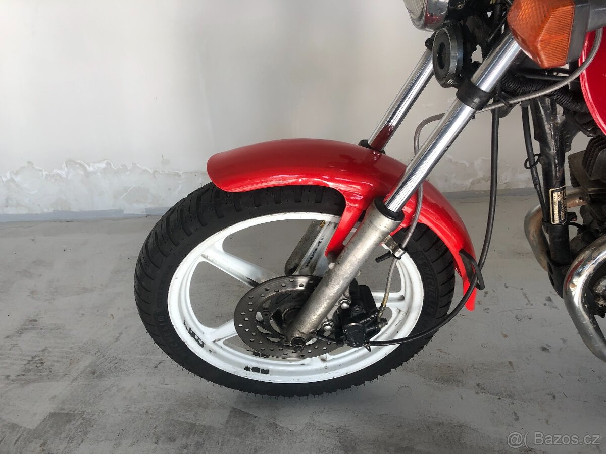 Honda CB250 - 8