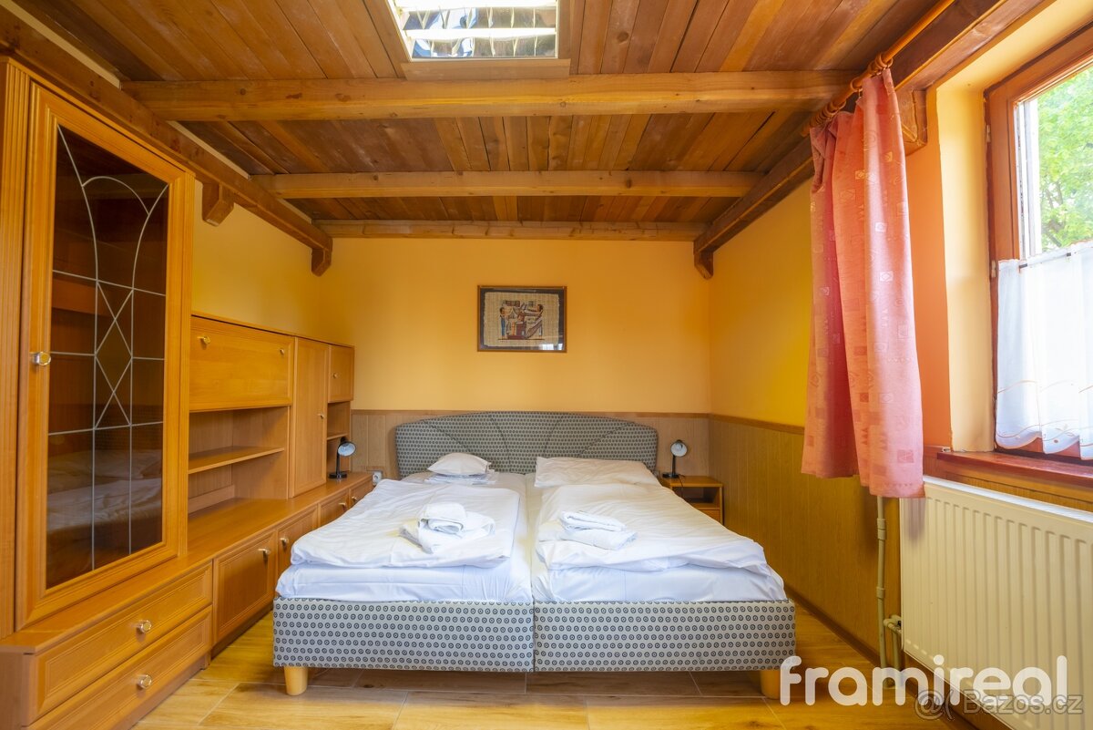 Prodej, Restaurace, 1593 m² - Šatov, ev.č. 00652 - 8