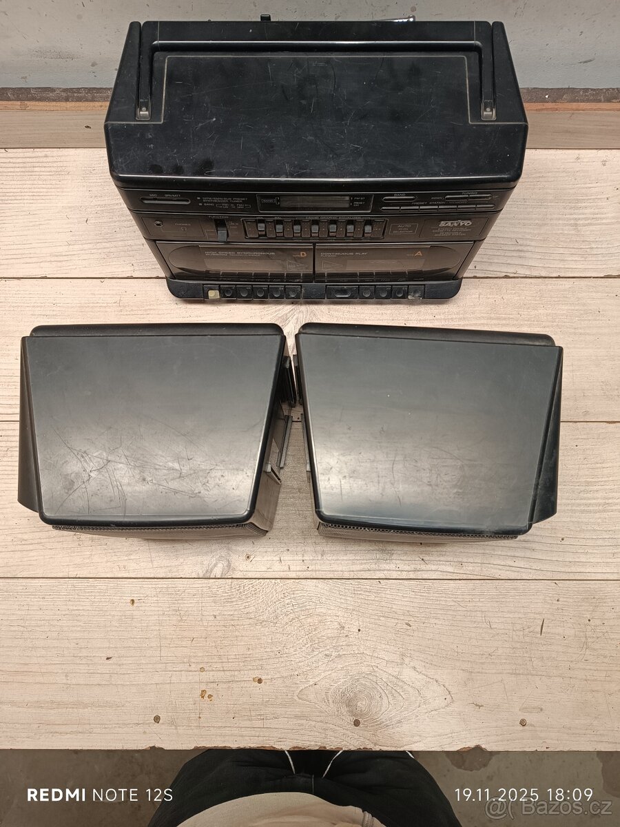 Retro rádio sanyo dvojče kazeťák - 8