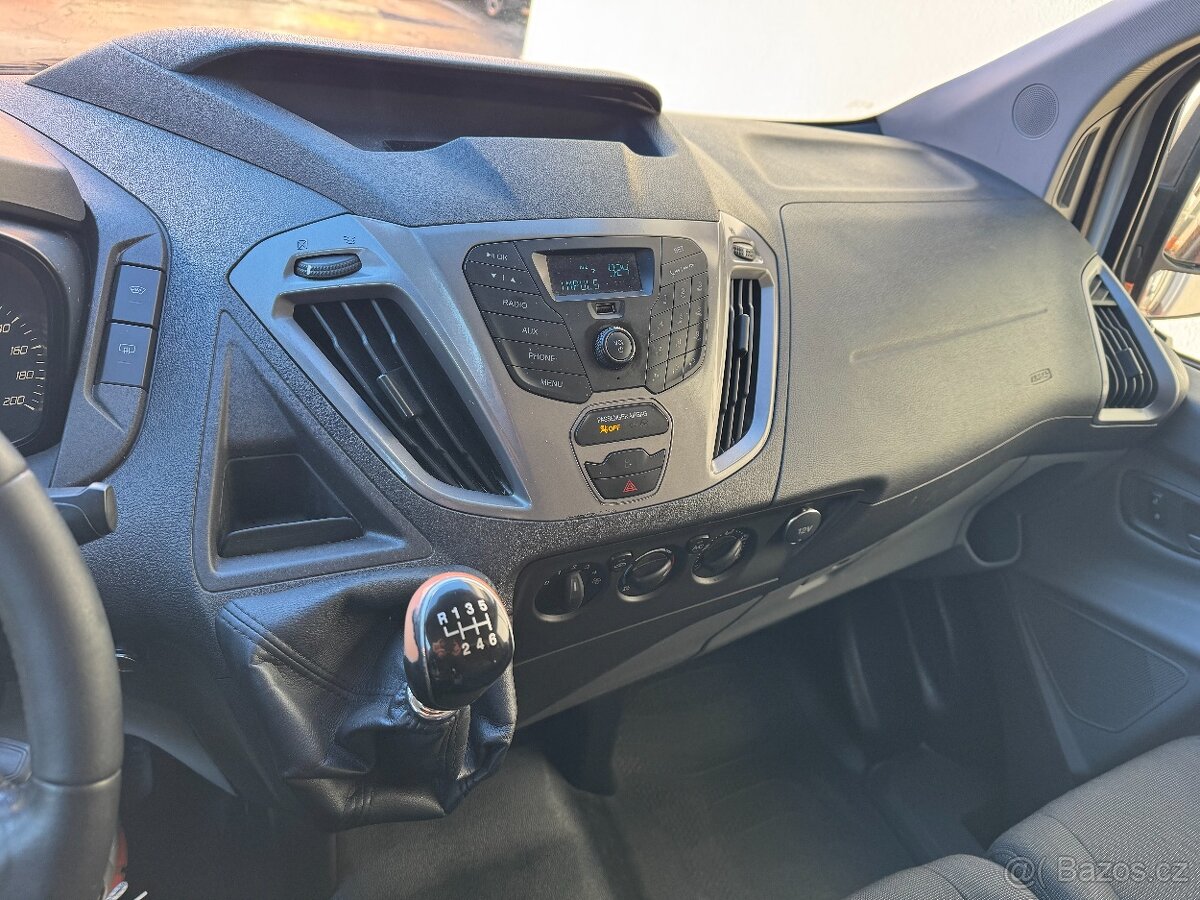 Ford Transit Custom, r. 2015. Motor 2.2 TDCi, výkon 74 kW - 8