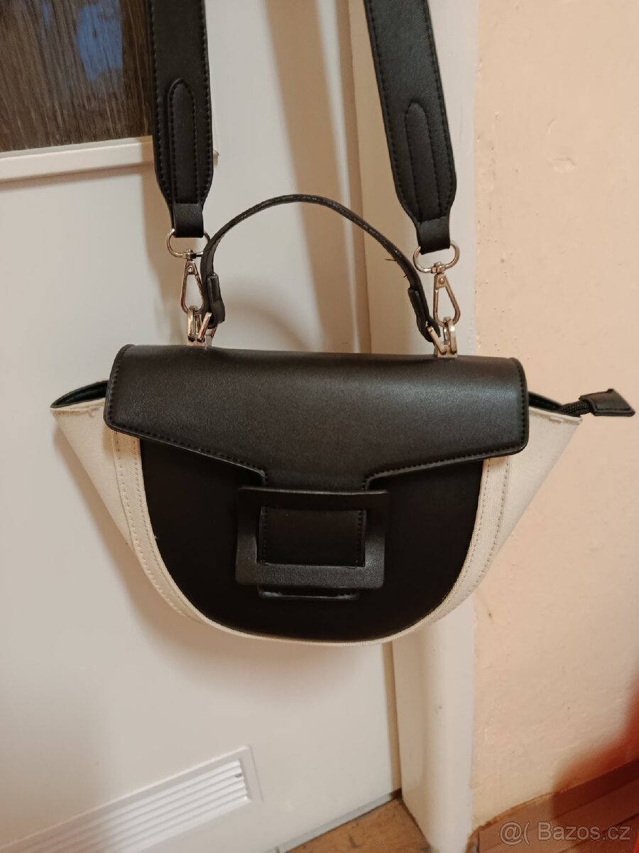 Prodám školní pouzdro.Dámskou kabelku - 8