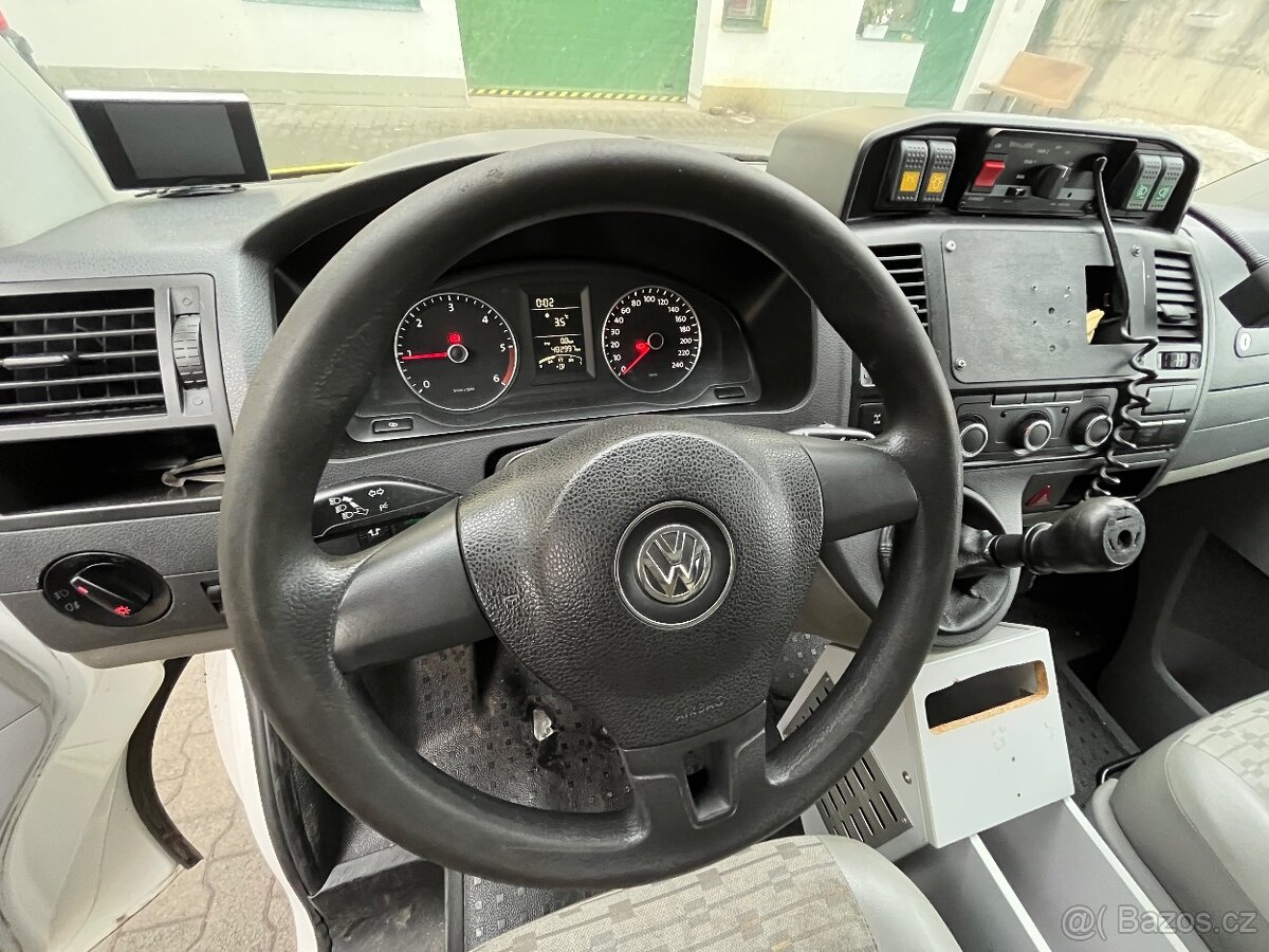 Volkswagen Transporter - 8