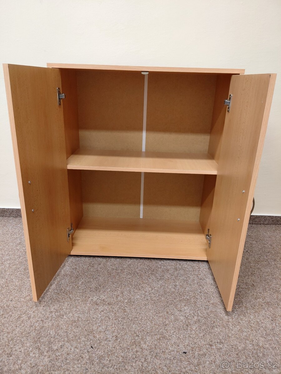 PRODÁM 2 MENŠÍ SKŘÍŇKY - 8