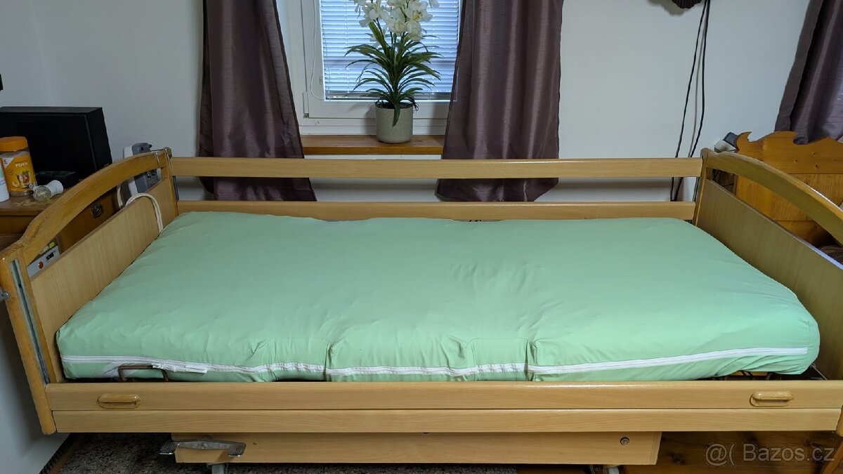 Invalidní elektrická polohovací postel - 8