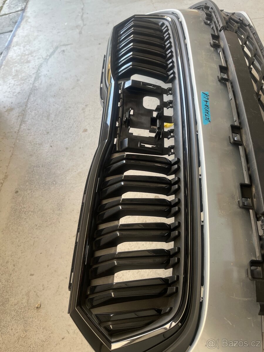Octavia 4 facelift kapota,naraznikmaska-černý rámeček,svetla - 8