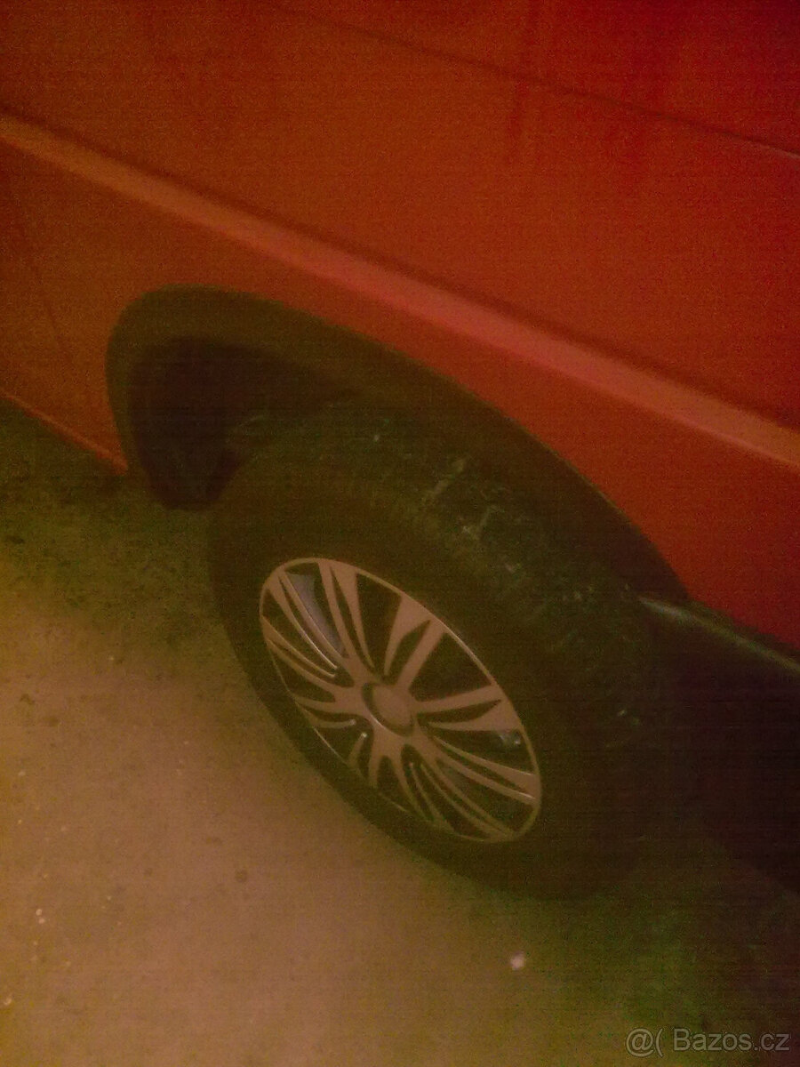 Prodám VW t4 2,4d transporter r.v 2003 - 8