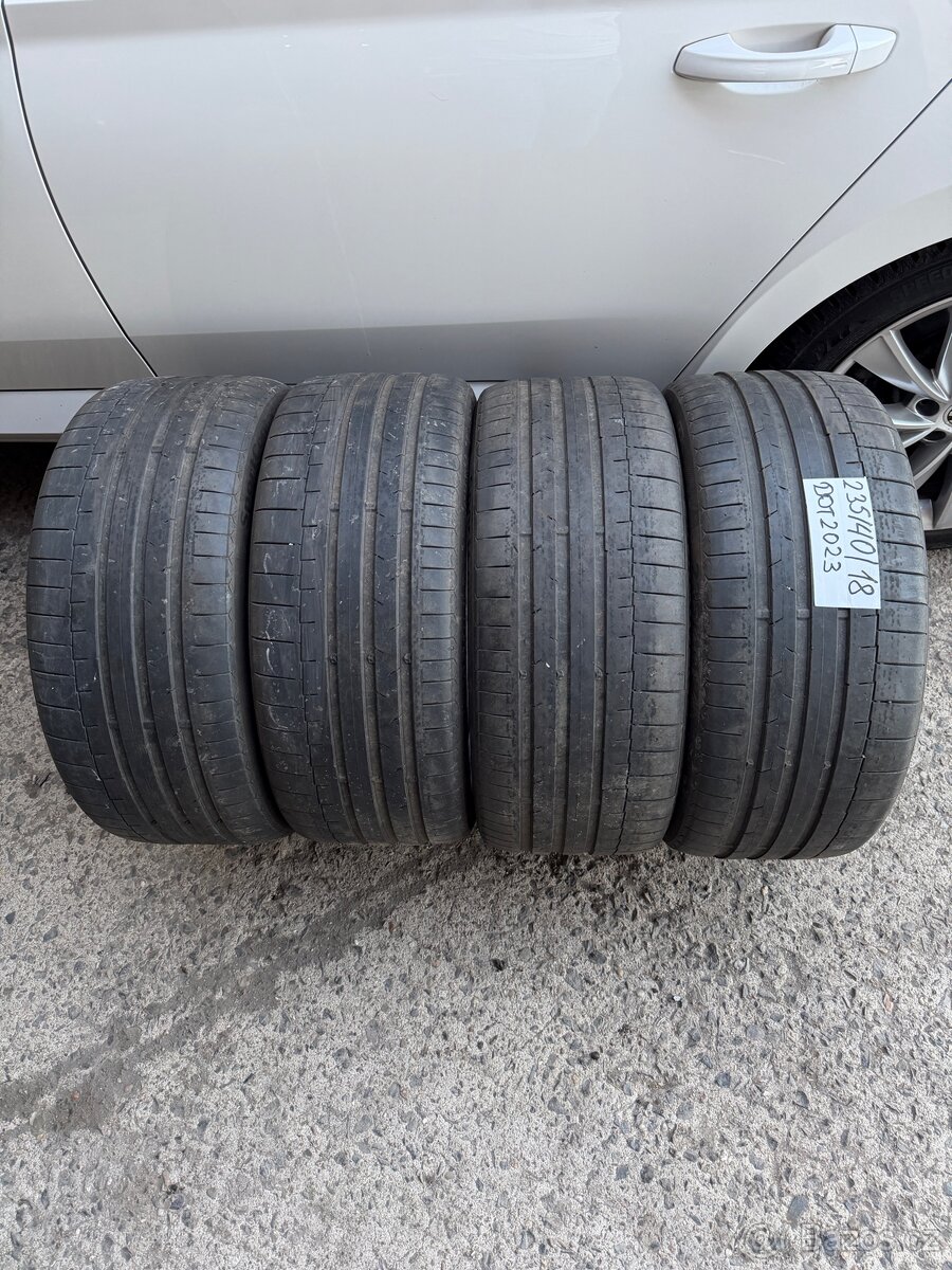 Prodám 235/40/18 - 8