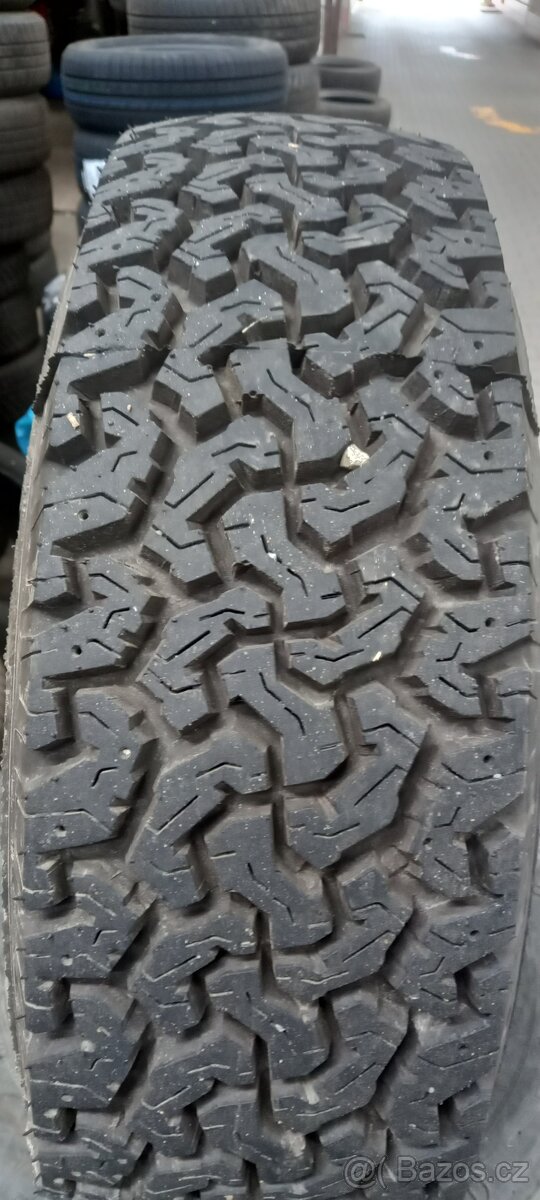 215/65 16 AT - 8
