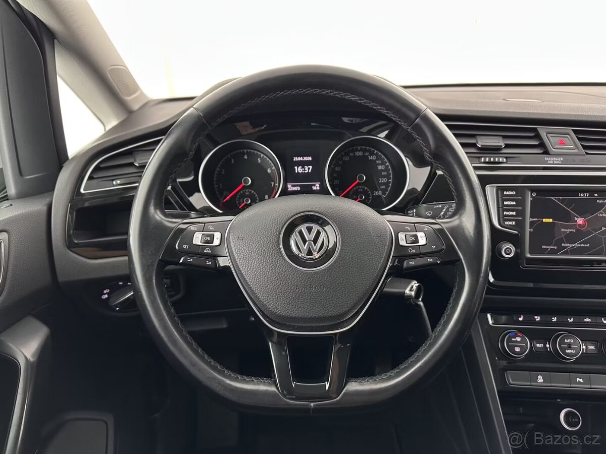 VW TOURAN 1.2 TSI Connected edice 2016 - 8