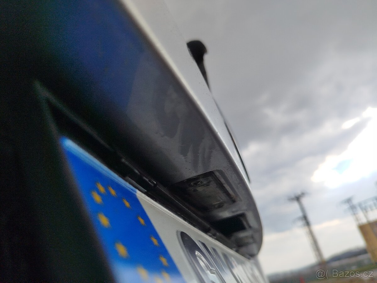 VW Touran 1.9 TDI - 8
