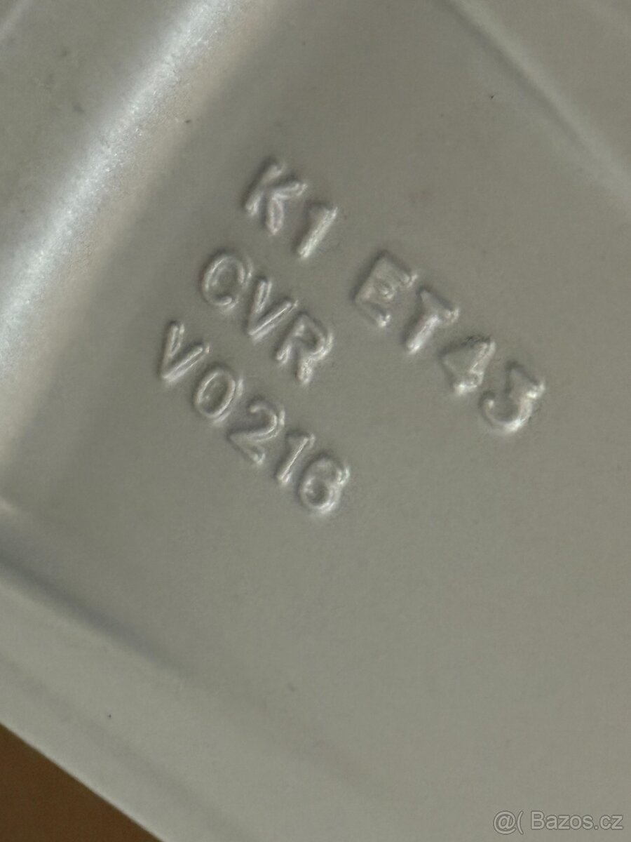 NOVÁ CENA VW T-ROC - Nová zimní sada kol 16" - 8