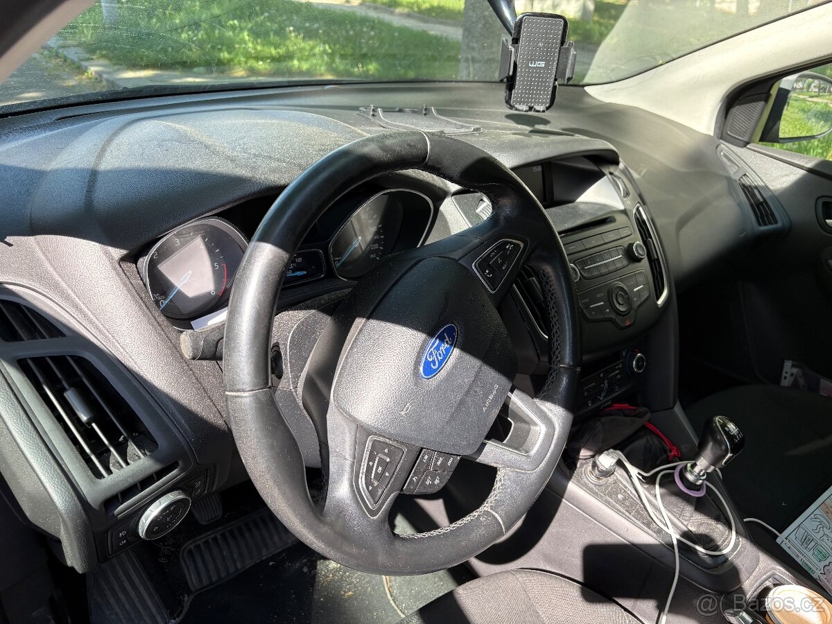 Ford focus - 8