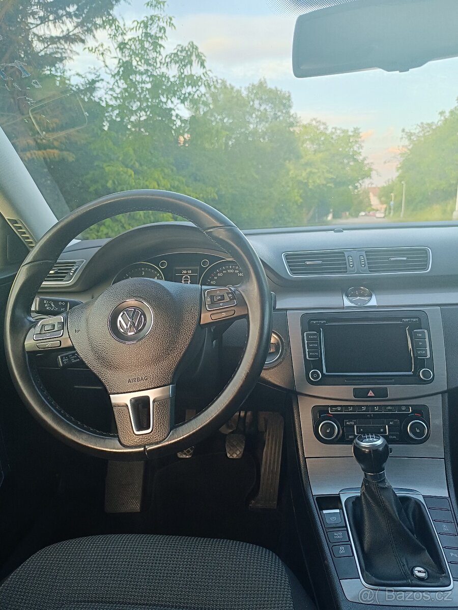 Volkswagen Passat B7 - 8