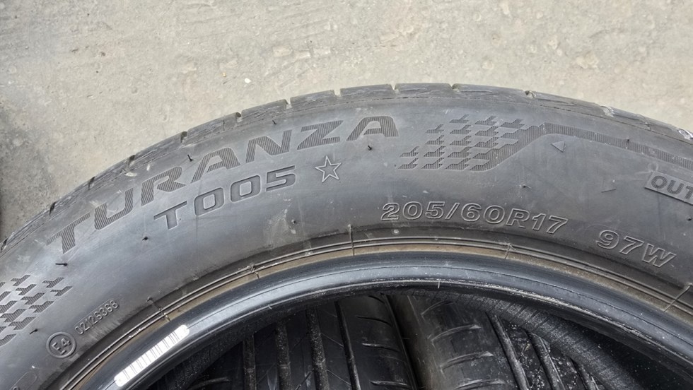 Letní pneu 205/60/17 Bridgestone - 8