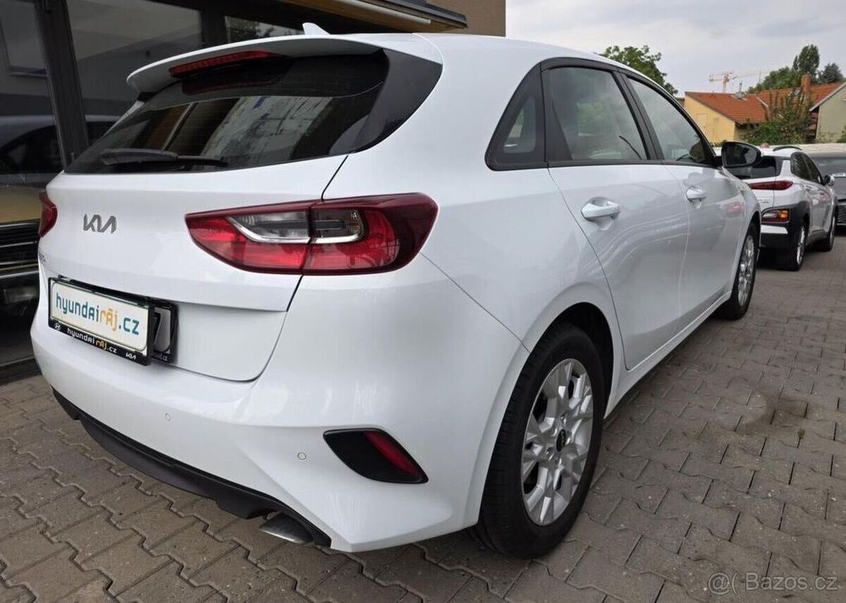 Kia Cee´d 1.5-1. MAJ.-V ZÁRUCE-TOP STAV - 8