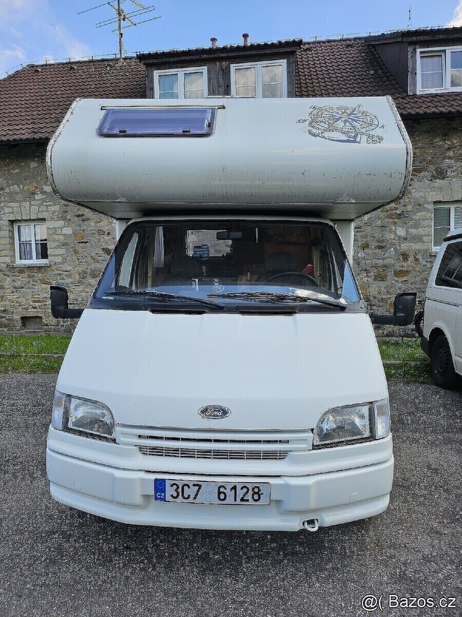 Obytný automobil Ford Transit - 8