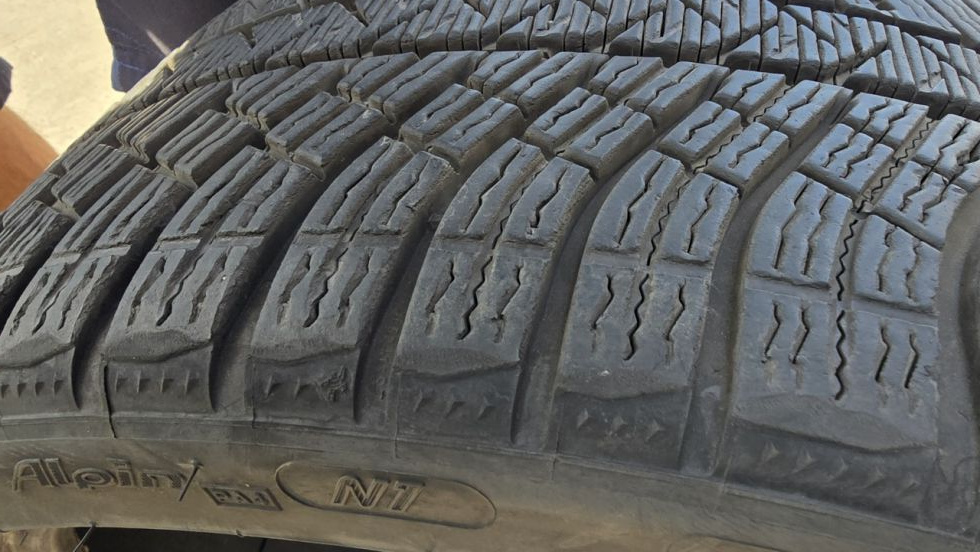 Zimní pneu 245/35/20 Michelin - 8