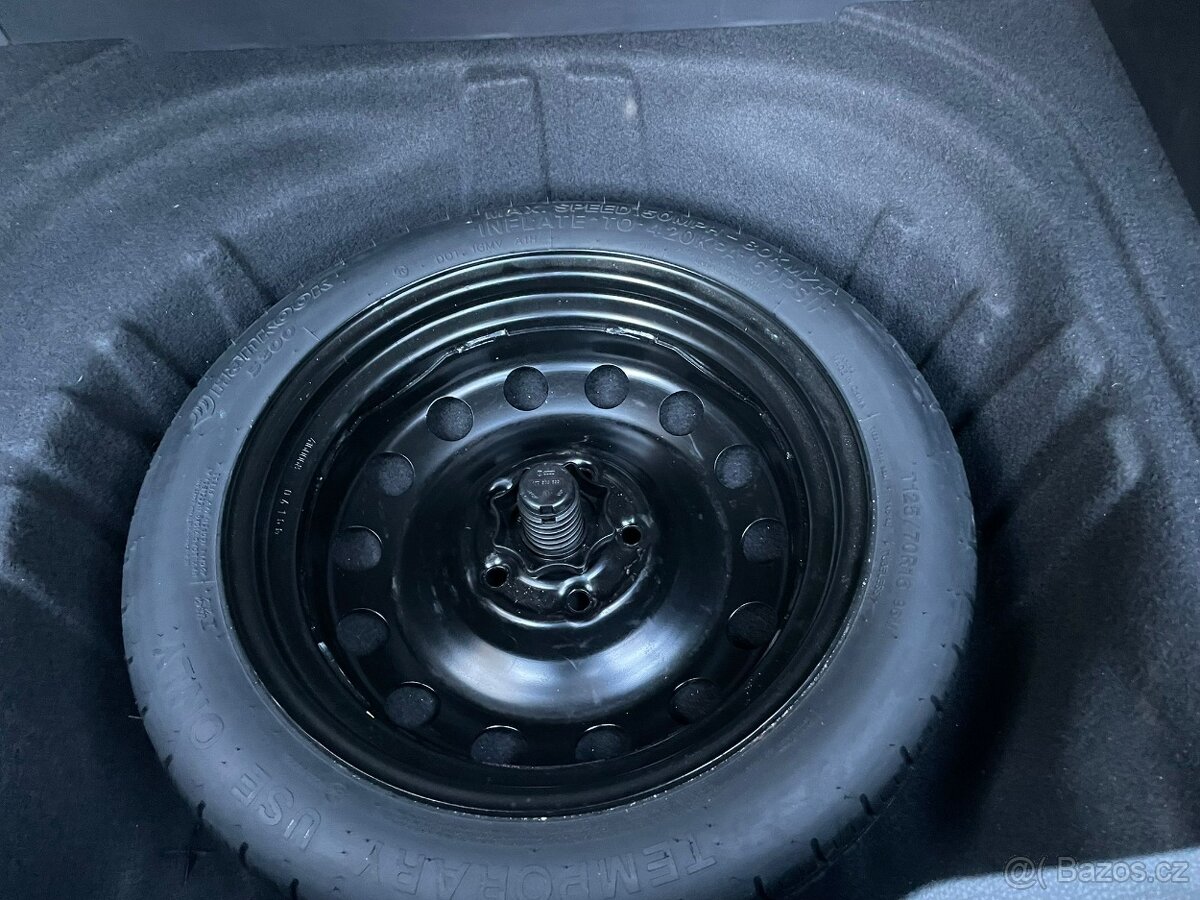 Volkswagen Golf 1.6TDi 1.MAJITEL ČR DPH - 8