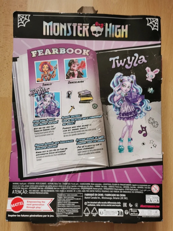 Monster High Fearbook Twyla - 8