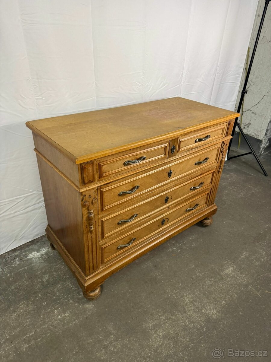 Starožitná rustikální komoda (137008) - 8