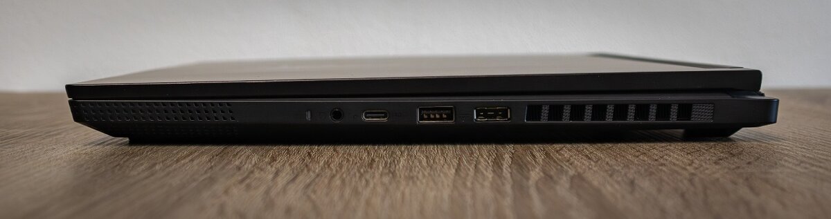 HERNÍ notebook MSI Ryzen AI9,RTX 4060,32GB RAM,2TB SSD,win11 - 8