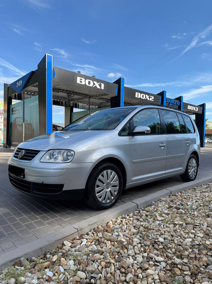 Volkswagen Touran - 8