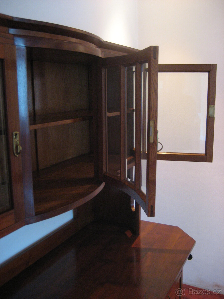 Secesní buffe, možné rozdělit jako komodu - 8