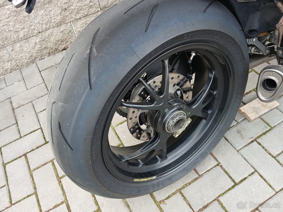 DUCATI STREETFIGHTER V4S - 8