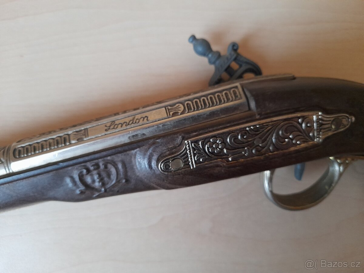 DEKORACE - nefunkční - 8