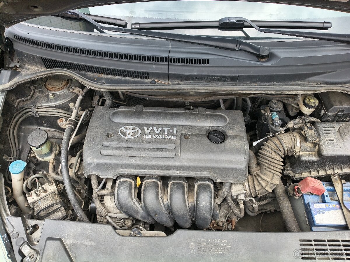 Toyota Corolla Verso - 8