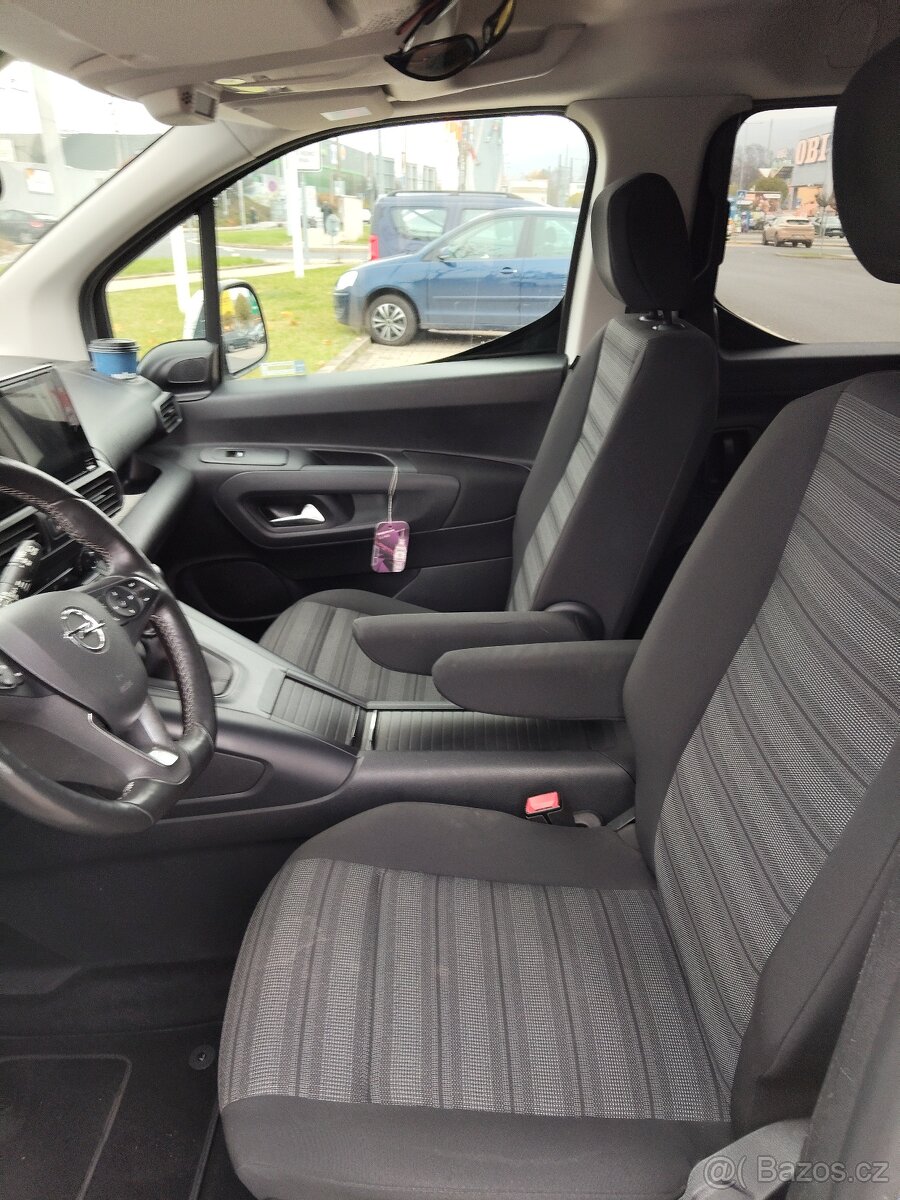 Opel Combo 1,5 nafta 96kW, 66000km, rv.2019, 7míst - 8