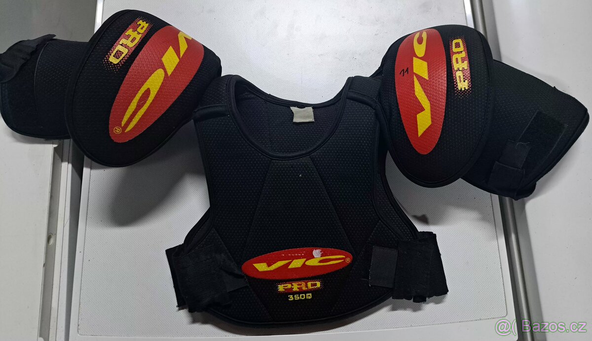 Hokejová výstroj - 8