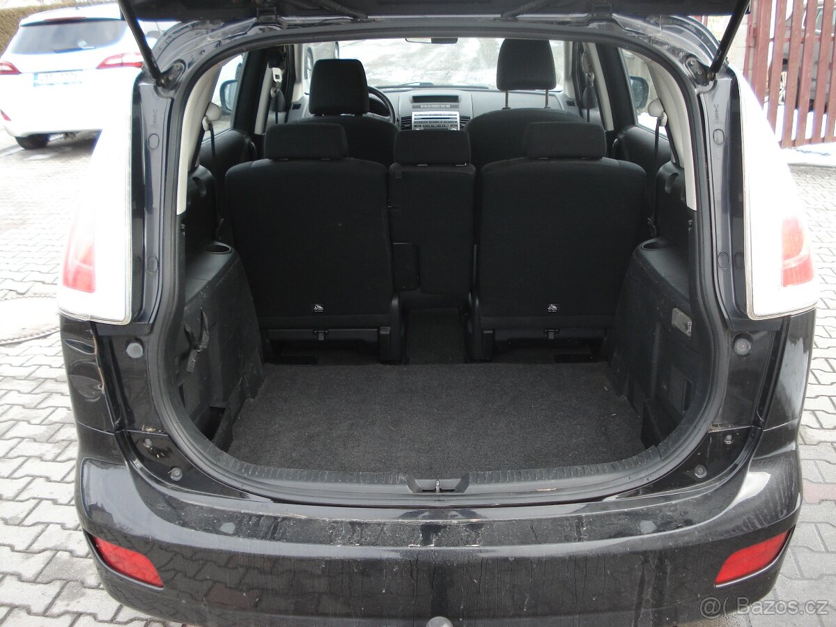 Mazda 5 2.0 D,7 MÍST - 8