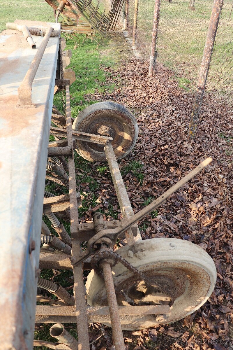 Prodám secí stroj - 8