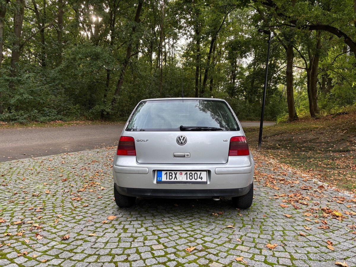 Volkswagen Golf IV - 8