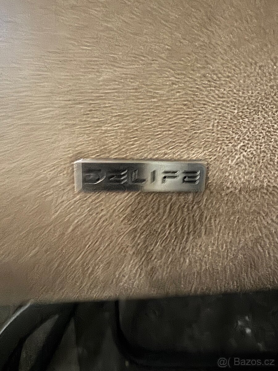 NOVÝ Luxusní jídelní set Masivní stůl se 6 křeslami - 8