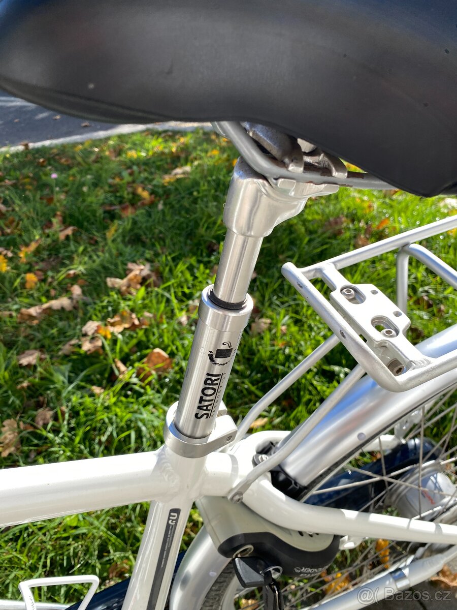 28" pánské cestovní kolo Schwinn s řazením Nexus 8 v náboji - 8