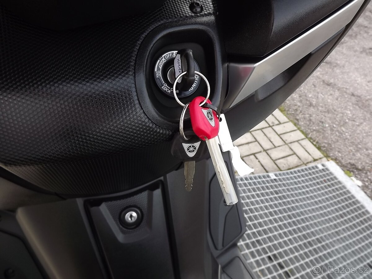 Yamaha X-Max 400 - 8