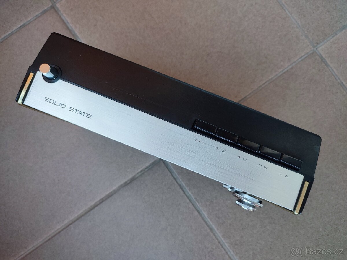 11 TRANSISTOR RADIO FM-AM HITACHI KH-1108H,SOLID STATE. - 8